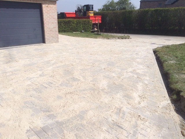 Pavage d'une allée de garage à Beaufays