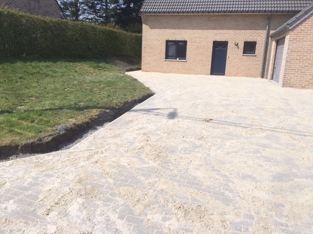 Pavage d'une allée de garage à Beaufays