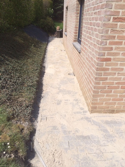 Pavage d'une allée de garage à Beaufays
