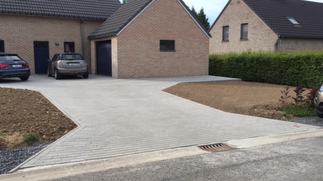 Pavage d'une allée de garage à Beaufays